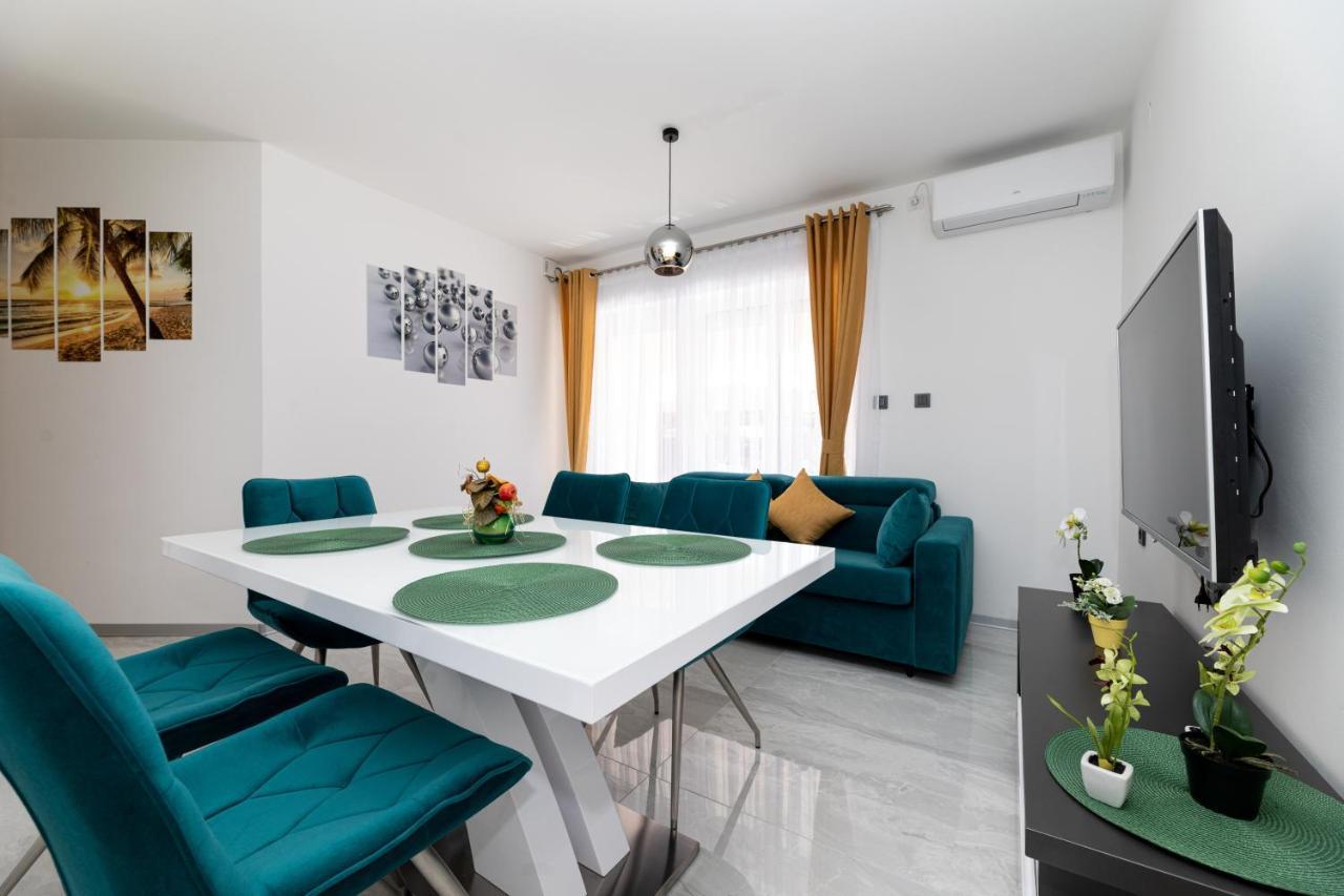 Apartment 1 Paola *