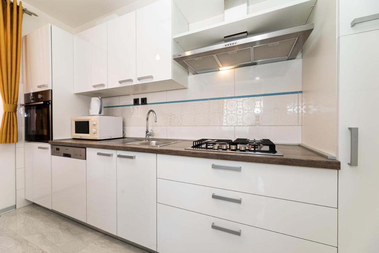 1 Paola Apartment