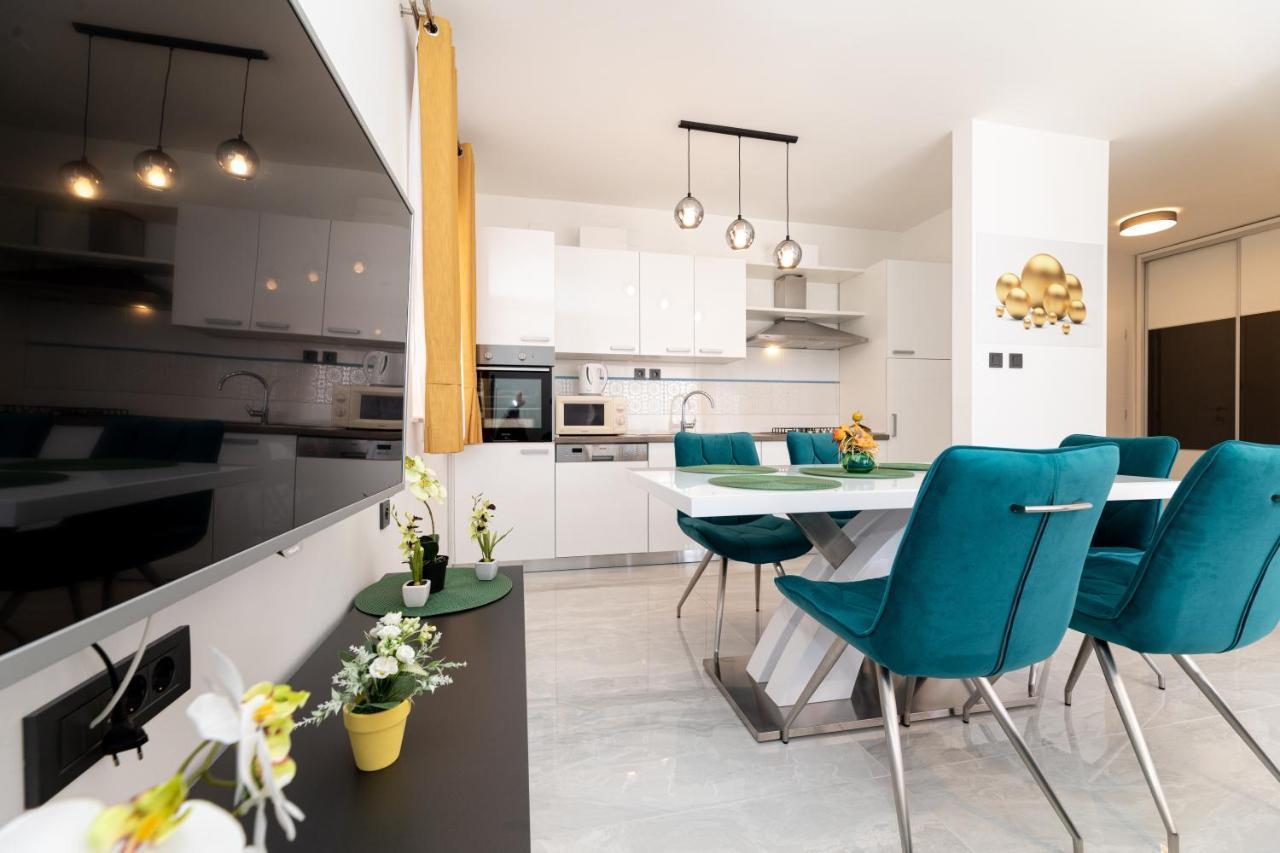 1 Paola Apartment